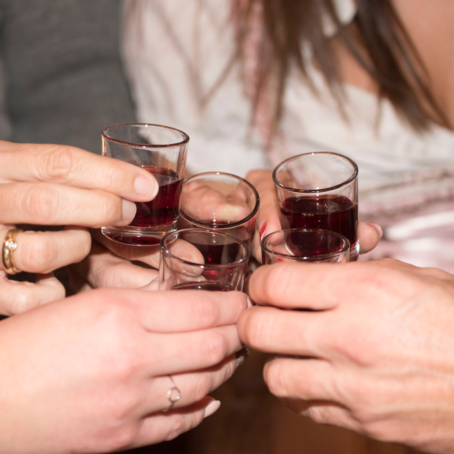 Zirbenschnaps - herb & waldig.