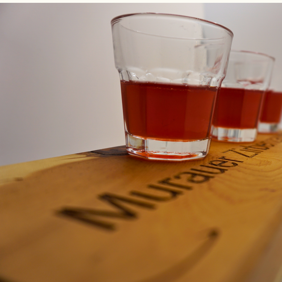 Zirbenschnaps - herb & waldig.